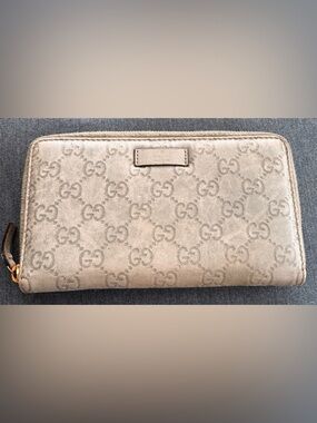 Gucci Light Green Leather Embossed GG Zippy Wallet